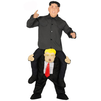 Kostýmy - Kim na Trumpovcov chrbte